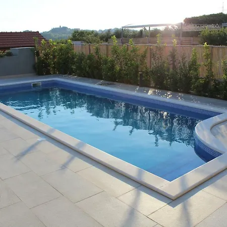 Apartament Rako *