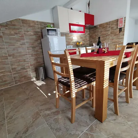 Rako Apartment Žrnovnica