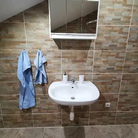 Rako Apartament Žrnovnica