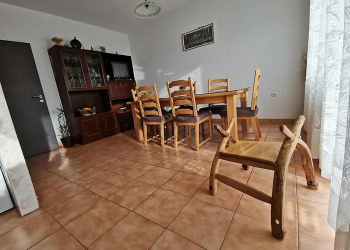 Rako * Žrnovnica