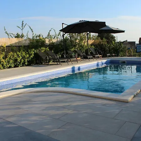 Rako Apartment Zrnovnica