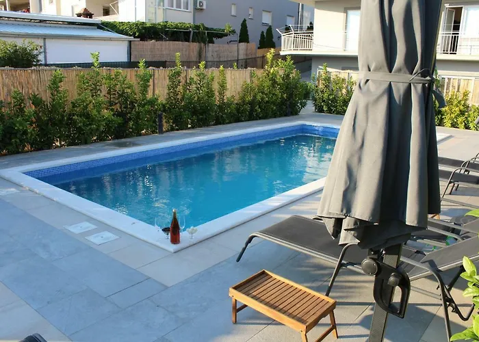 Apartment Rako Žrnovnica